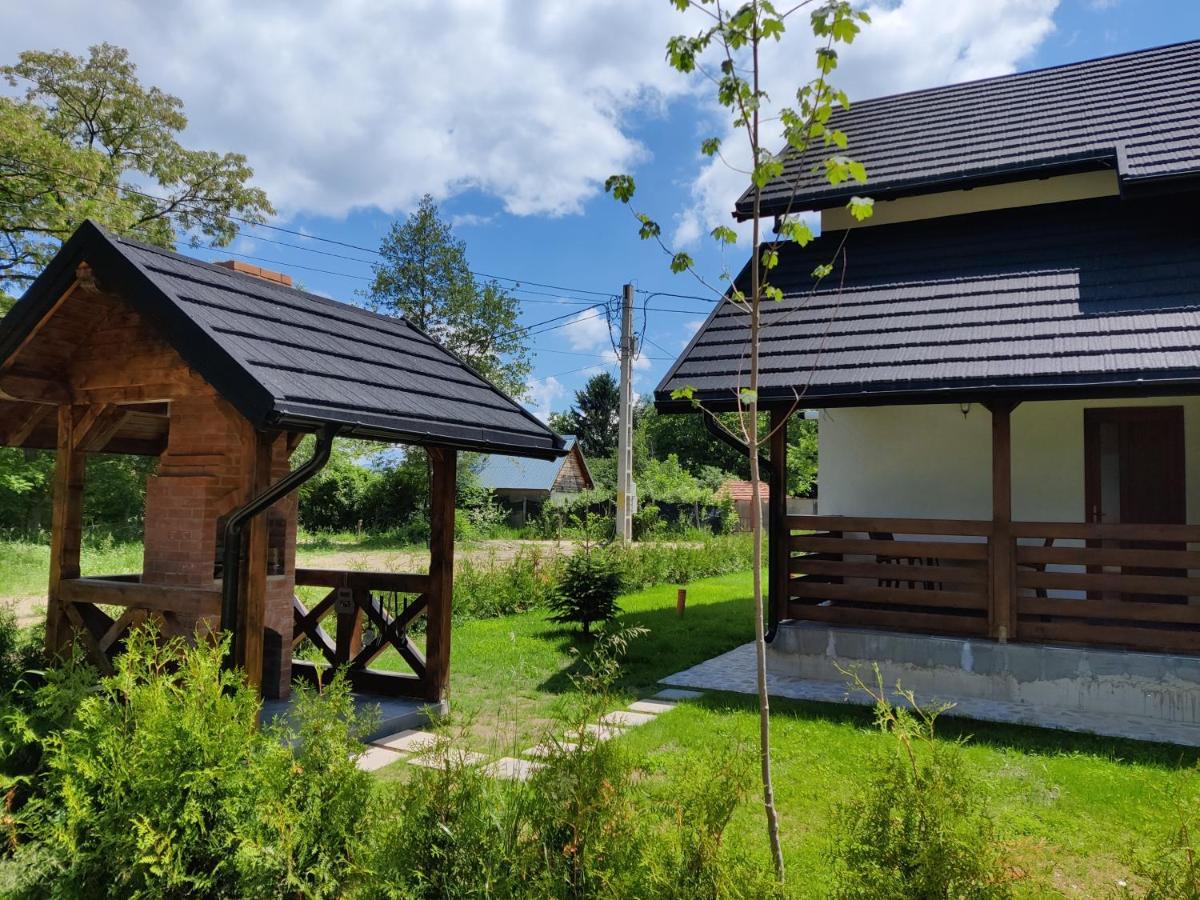 Ara Chalet 布朗 外观 照片